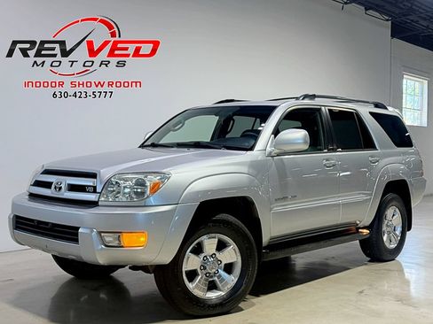 Used 2005 Toyota 4Runner Limited AWD/4WD image 1