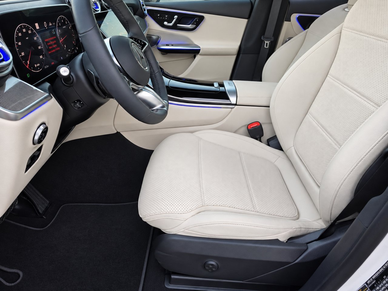 Used 2026 Mercedes-Benz GLC 300 4MATIC image 14