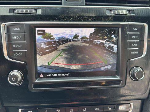 Used 2017 Volkswagen GTI Autobahn FWD image 17
