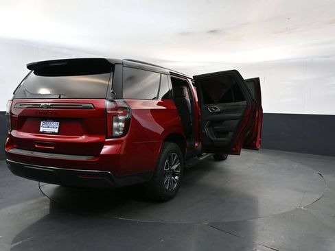 Used 2021 Chevrolet Tahoe Z71 w/ Z71 Signature Package AWD/4WD image 29