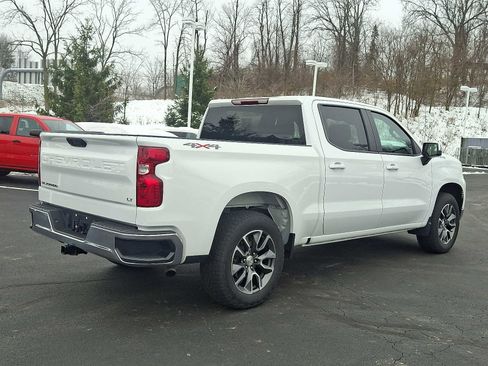 Used 2022 Chevrolet Silverado 1500 LT image 6