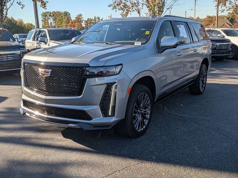 Used 2023 Cadillac Escalade ESV V w/ Heavy-Duty Trailer Package image 5