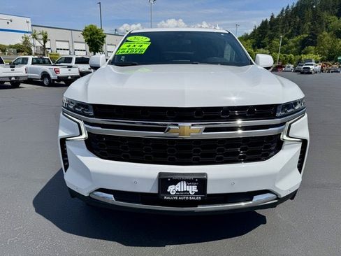 Used 2022 Chevrolet Suburban LS AWD/4WD image 2