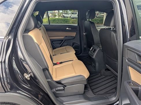 Used 2021 Volkswagen Atlas Cross Sport SE image 15