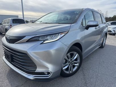 Used 2023 Toyota Sienna Limited