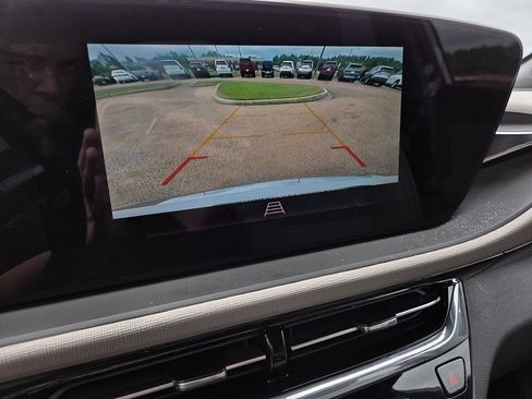 Used 2025 Buick Envista Avenir FWD image 11