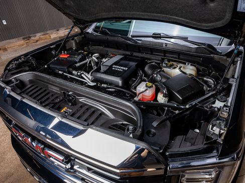 Used 2024 GMC Sierra 1500 SLT w/ SLT Premium Plus Package image 40