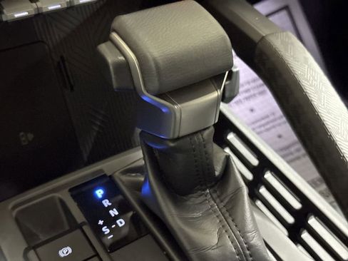 Used 2024 Toyota Tacoma 4x4 Double Cab Hybrid image 16