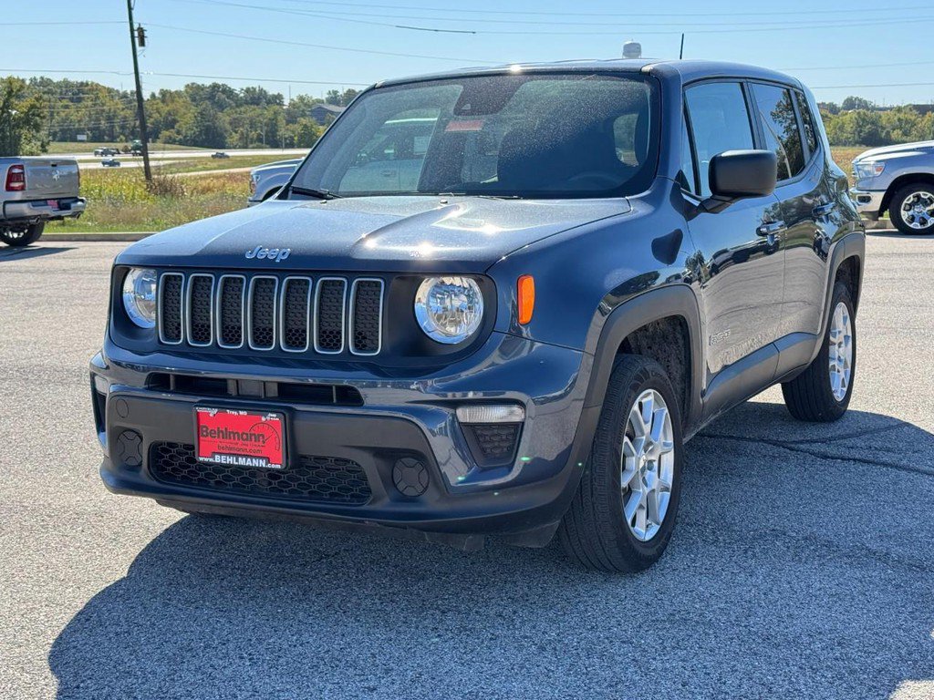 Used 2023 Jeep Renegade Latitude AWD/4WD image 11