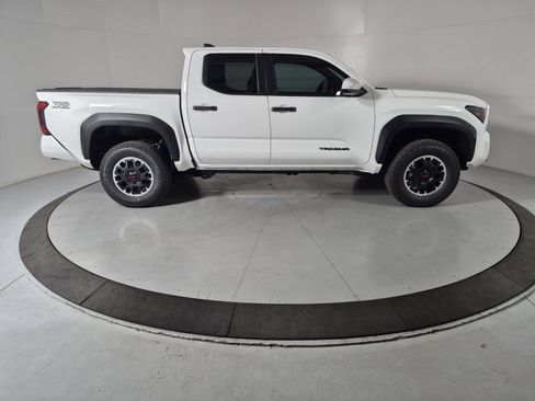 New 2026 Toyota Tacoma TRD Off-Road image 5
