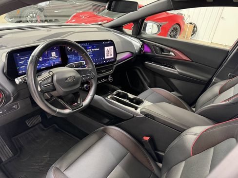 Used 2024 Chevrolet Equinox EV RS image 15