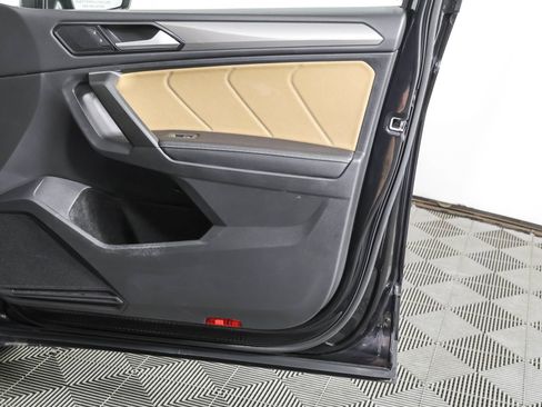 Used 2024 Volkswagen Tiguan SE FWD image 48