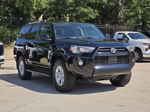 Used 2024 Toyota 4Runner SR5 RWD image 2