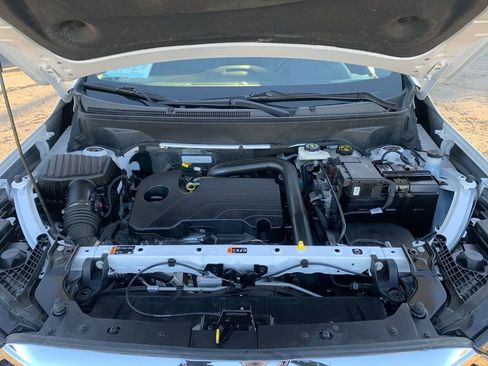 Used 2023 GMC Terrain SLT image 28