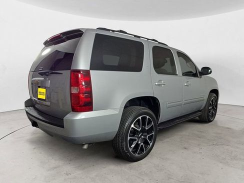Used 2013 Chevrolet Tahoe LT w/ Luxury Package AWD/4WD image 5