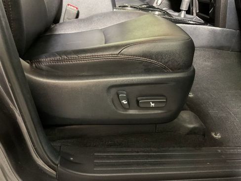 Used 2018 Toyota 4Runner TRD Off-Road AWD/4WD image 38