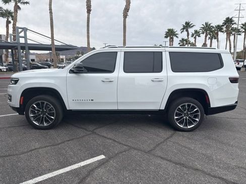 Used 2024 Jeep Wagoneer L Series III w/ Premium Group I image 8