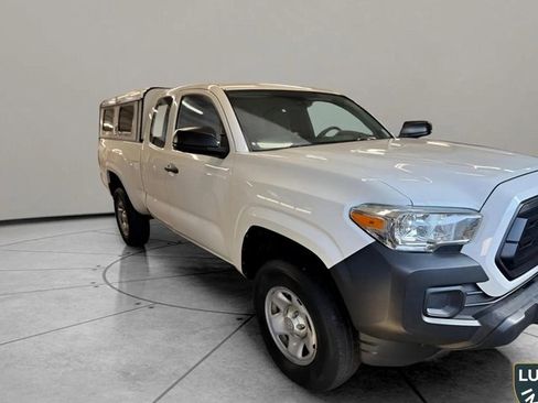 Used 2022 Toyota Tacoma SR image 31