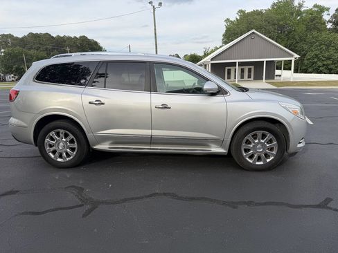 Used 2014 Buick Enclave Premium FWD image 4