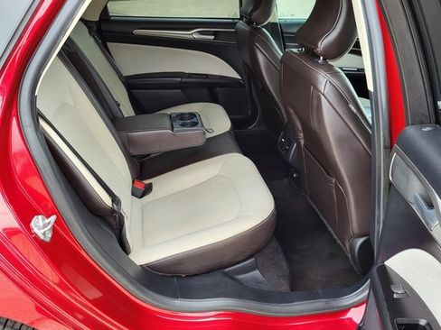 Used 2019 Ford Fusion SE w/ Equipment Group 151A image 28