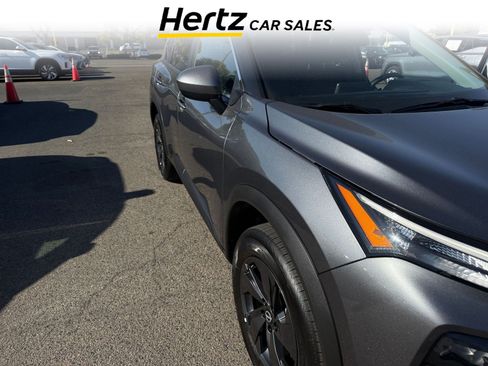 Used 2026 Nissan Rogue SV AWD/4WD image 1