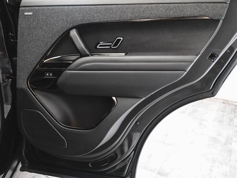Used 2023 Land Rover Range Rover Sport SE Dynamic image 12