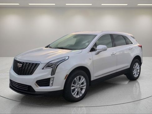 New 2025 Cadillac XT5 Luxury image 7