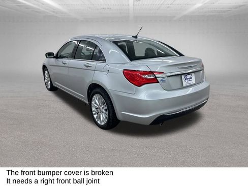 Used 2011 Chrysler 200 Limited image 9
