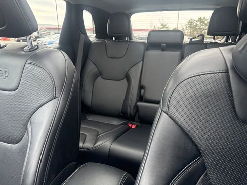 Certified 2022 Jeep Cherokee Limited image 28