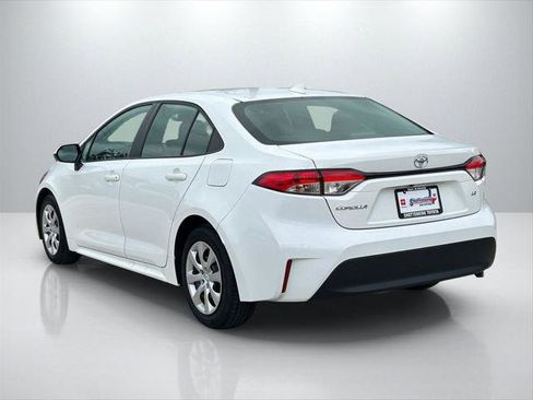 Certified 2025 Toyota Corolla LE FWD image 7