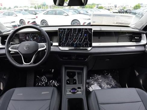 New 2026 Volkswagen Tiguan SE AWD/4WD image 7