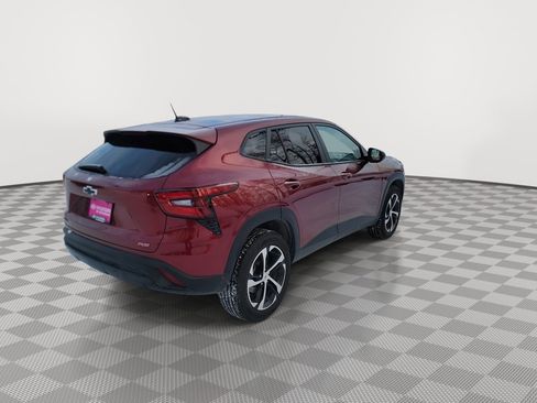Used 2024 Chevrolet Trax RS image 8