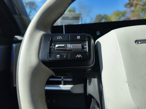 Used 2024 Hyundai Santa Fe Calligraphy image 9