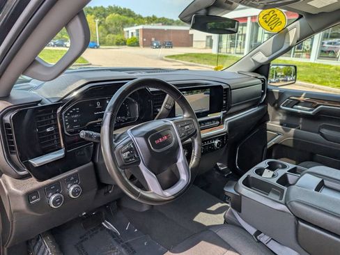 Used 2023 GMC Sierra 1500 Elevation AWD/4WD image 16