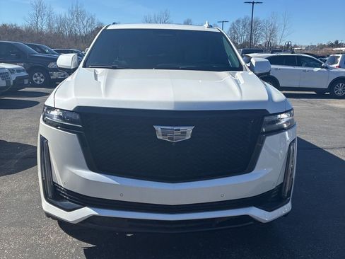 Used 2024 Cadillac Escalade ESV Sport Platinum w/ LPO, ONYX Package image 2