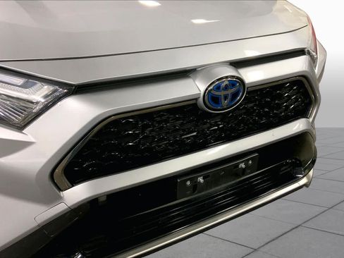 Used 2024 Toyota RAV4 SE w/ Weather & Moonroof Package AWD/4WD image 30