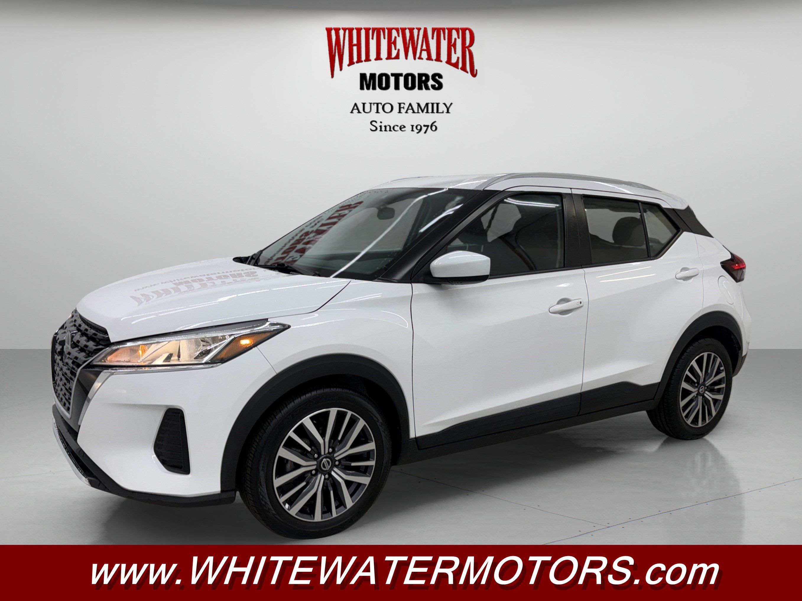 Used 2021 Nissan Kicks SV FWD image 1