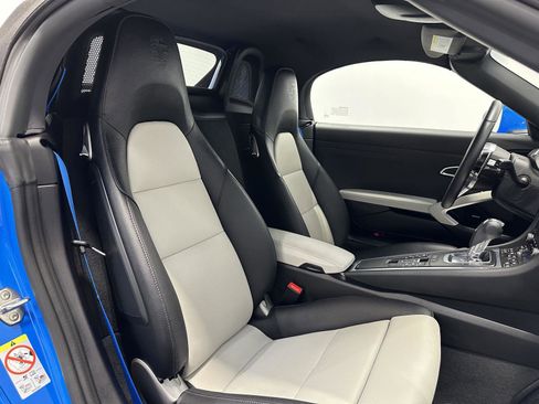 Certified 2025 Porsche 718 Boxster S RWD image 37