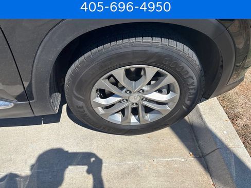 Used 2020 Hyundai Santa Fe SEL FWD image 14