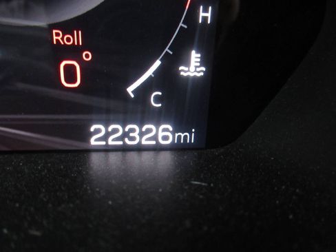 Used 2023 GMC Canyon Denali w/ Denali Black Edition AWD/4WD image 30