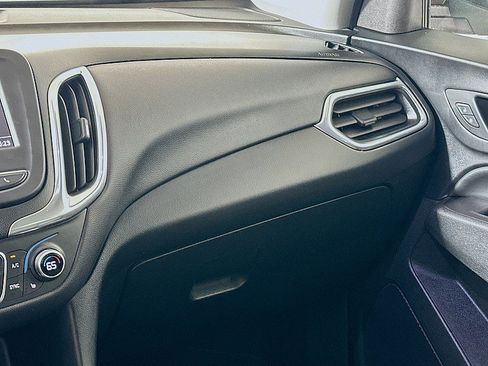 Used 2019 Chevrolet Equinox LT FWD image 22