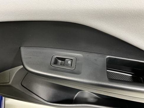 Certified 2023 Volkswagen Taos SE w/ Panoramic Sunroof Package FWD image 38