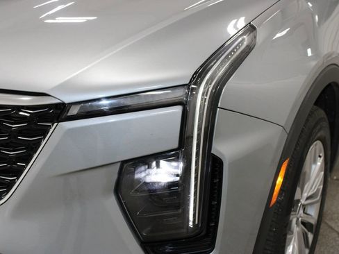 Used 2024 Cadillac XT4 Premium Luxury AWD/4WD image 13