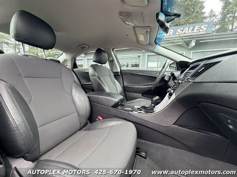 Used 2012 Hyundai Sonata SE FWD image 13