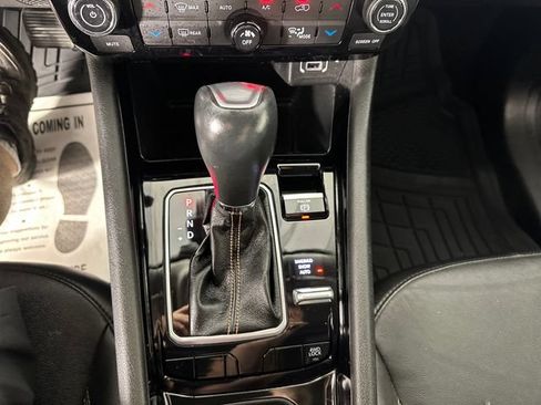 Used 2022 Jeep Compass Limited AWD/4WD image 16