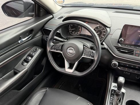 Used 2021 Nissan Altima 2.5 SR w/ SR Premium Package FWD image 15