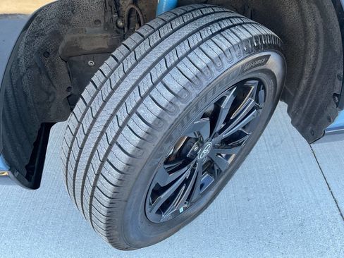 Used 2022 Toyota RAV4 SE w/ Convenience Package image 43