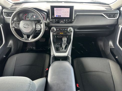 Used 2025 Toyota RAV4 XLE FWD image 11