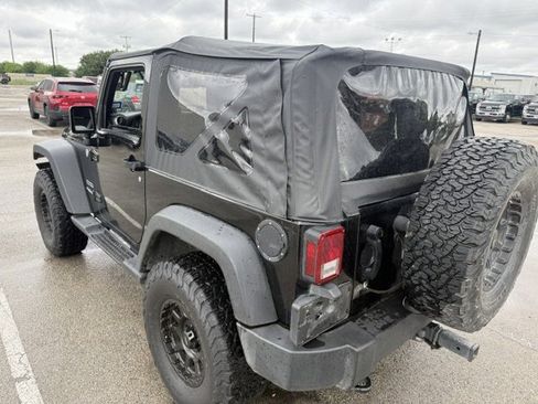 Used 2013 Jeep Wrangler Sport AWD/4WD image 4