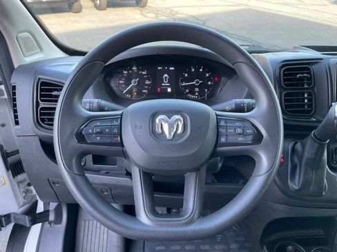 Used 2025 RAM ProMaster 2500 w/ Convenience Group FWD image 14
